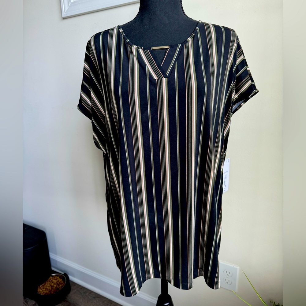 NWT Liz Claiborne Striped Top